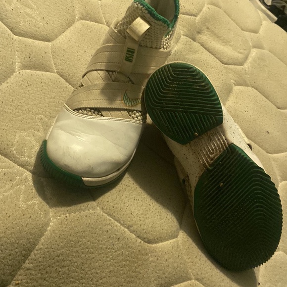 LeBron Soldier 12s Irish - Picture 4 of 4